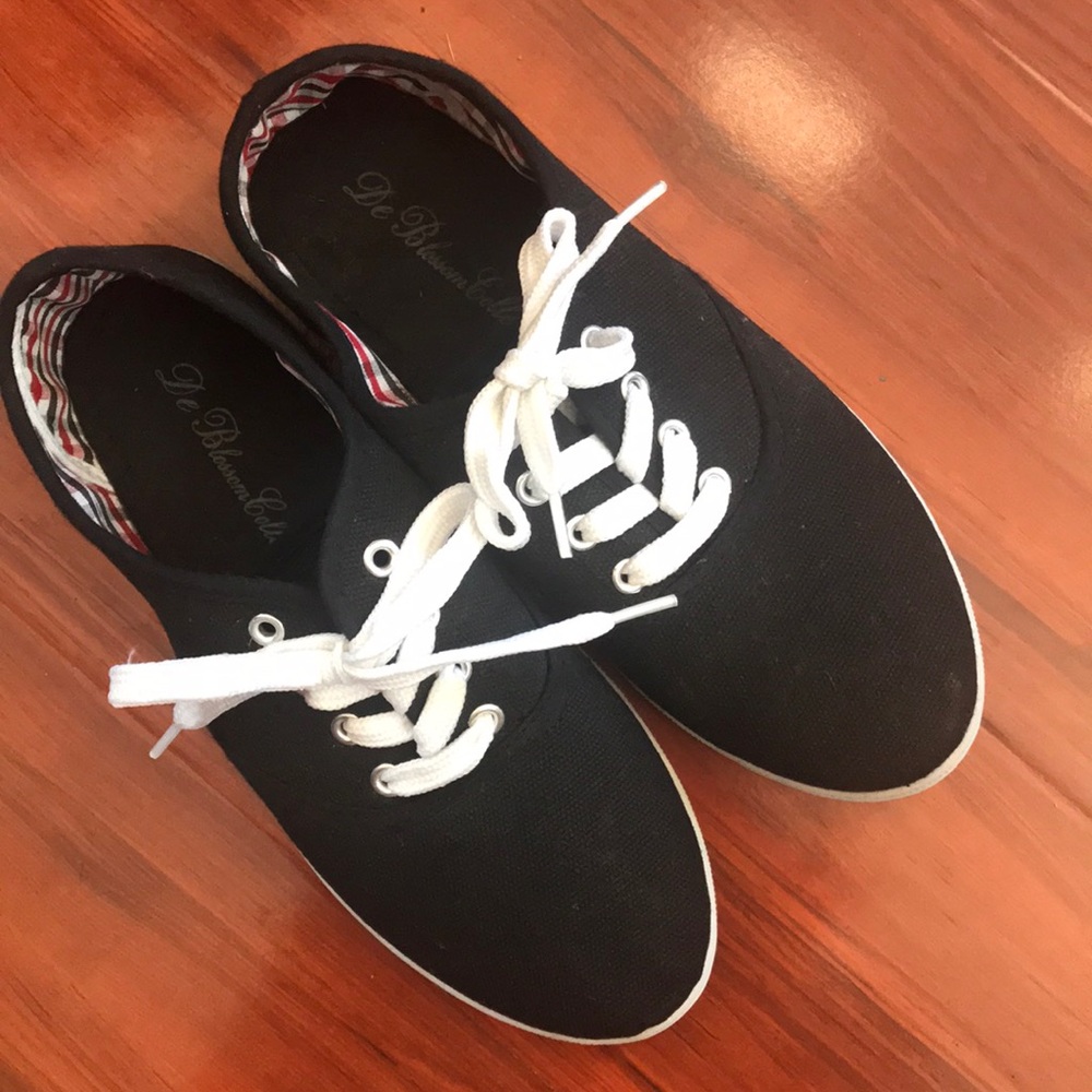 Basic Black Sneakers